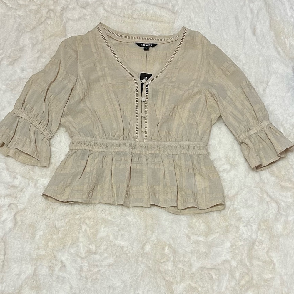 NWT  express blouse